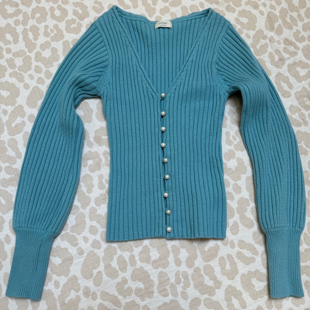 *SOLD ON MY INSTAGRAM* Wilfred Pearl Cardigan - Picture 3 of 4